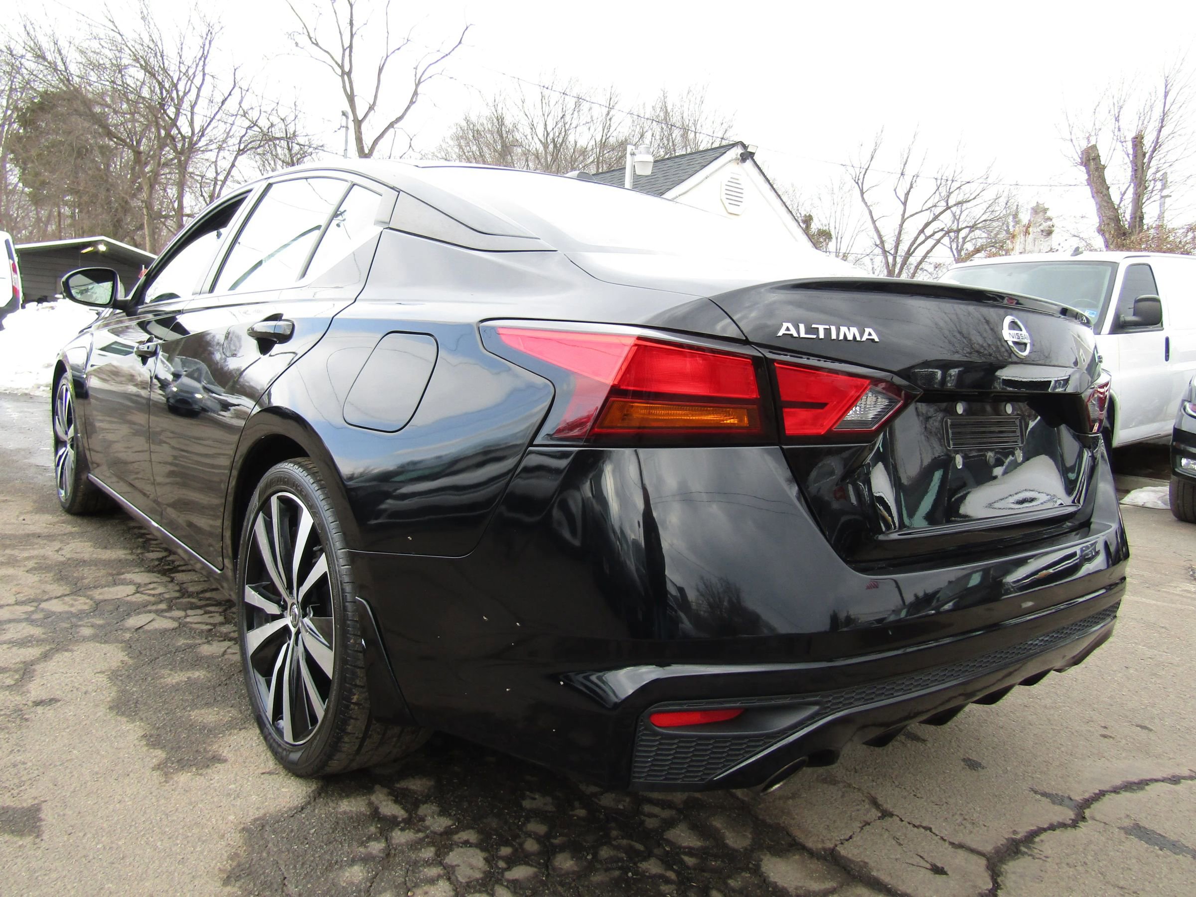 Used 2019 Nissan Altima 2.5 SR w/ SR Premium Package image 5
