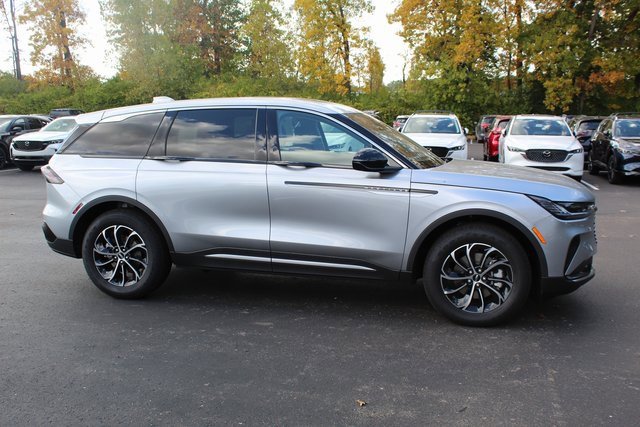 New 2026 Lincoln Nautilus Premier w/ Equipment Group 102A image 2