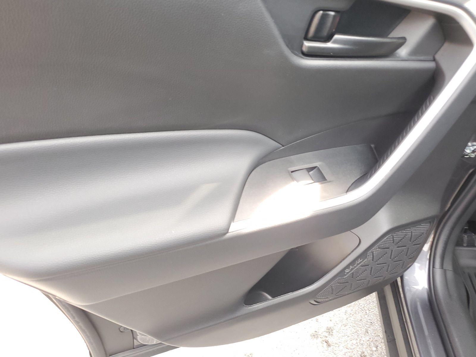 Certified 2023 Toyota RAV4 LE FWD image 16
