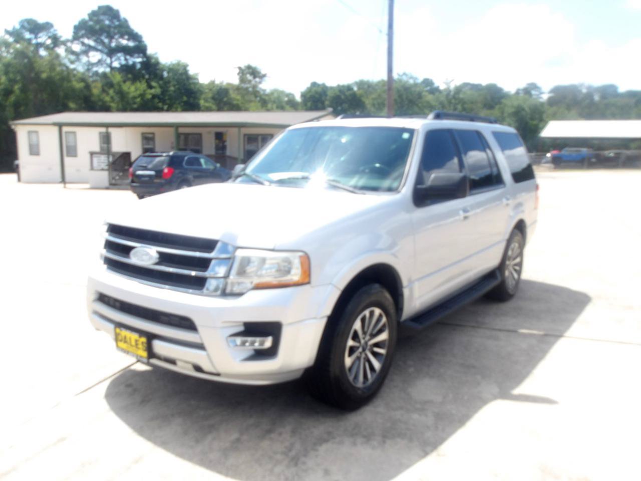 Used 2015 Ford Expedition XLT w/ Equipment Group 201A RWD image 2