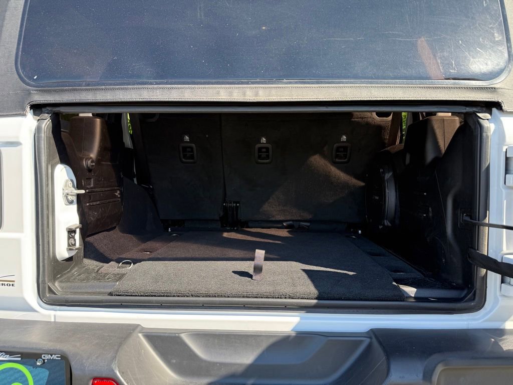 Used 2023 Jeep Wrangler Sahara image 43