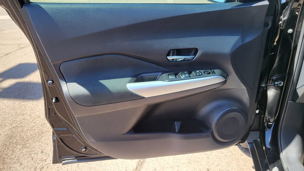 Used 2019 Nissan Kicks SV FWD image 24