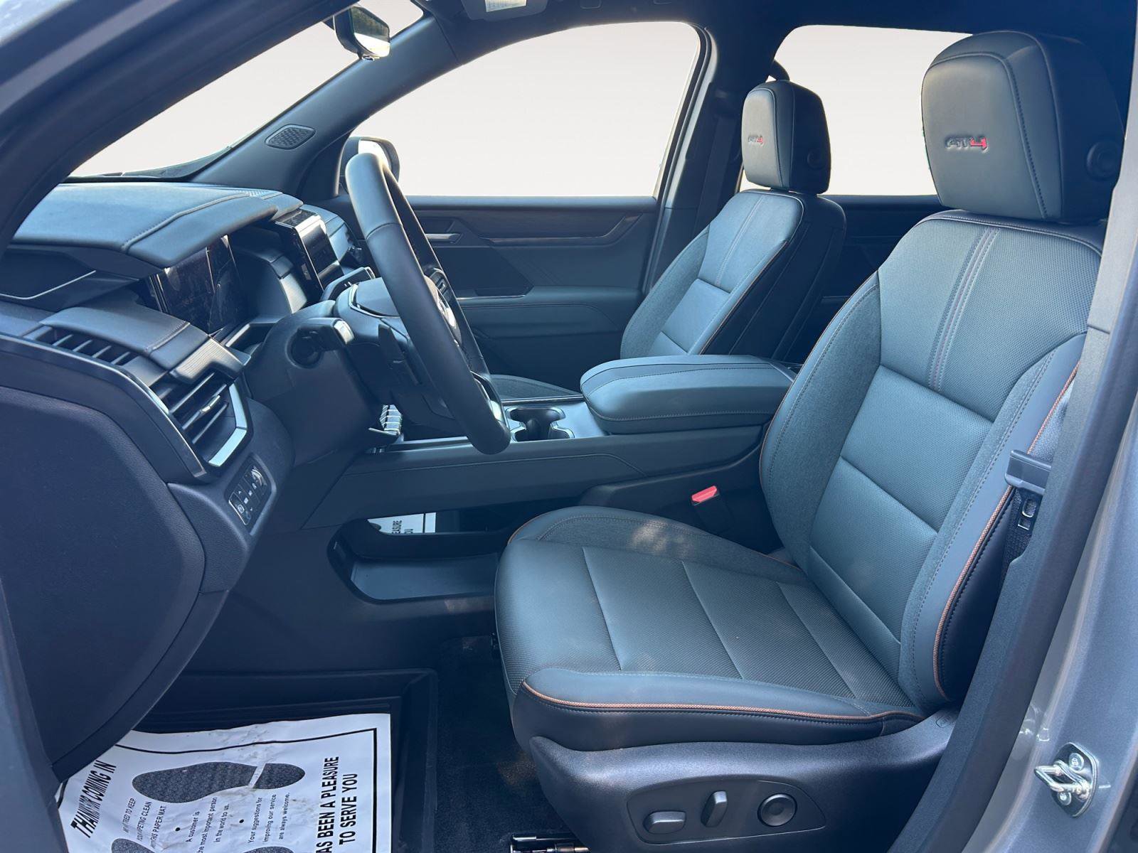 New 2026 GMC Acadia AT4 w/ LPO, Floor Liner Package AWD/4WD image 9