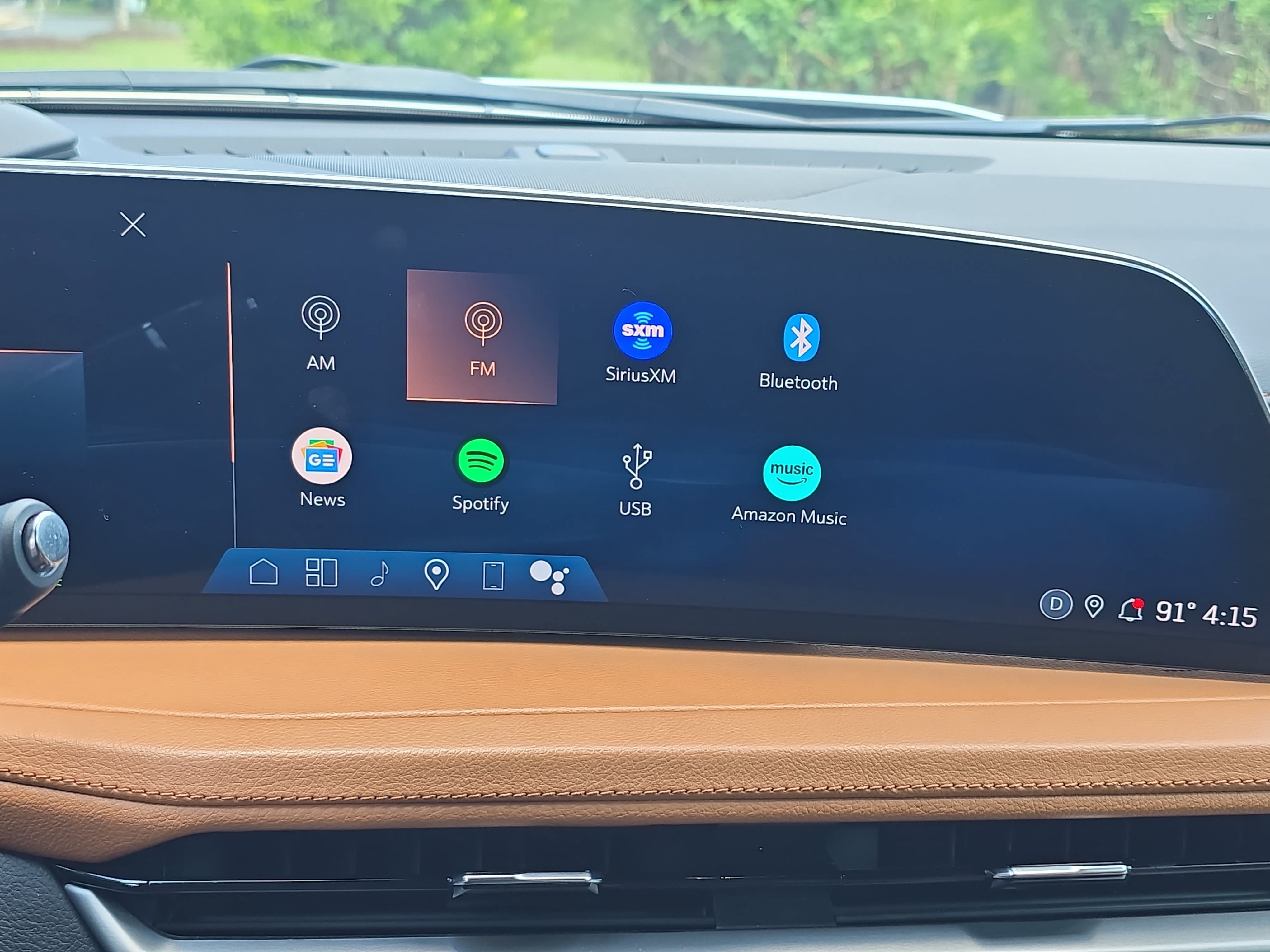 Used 2024 Cadillac XT4 Premium Luxury w/ Technology Package FWD image 22