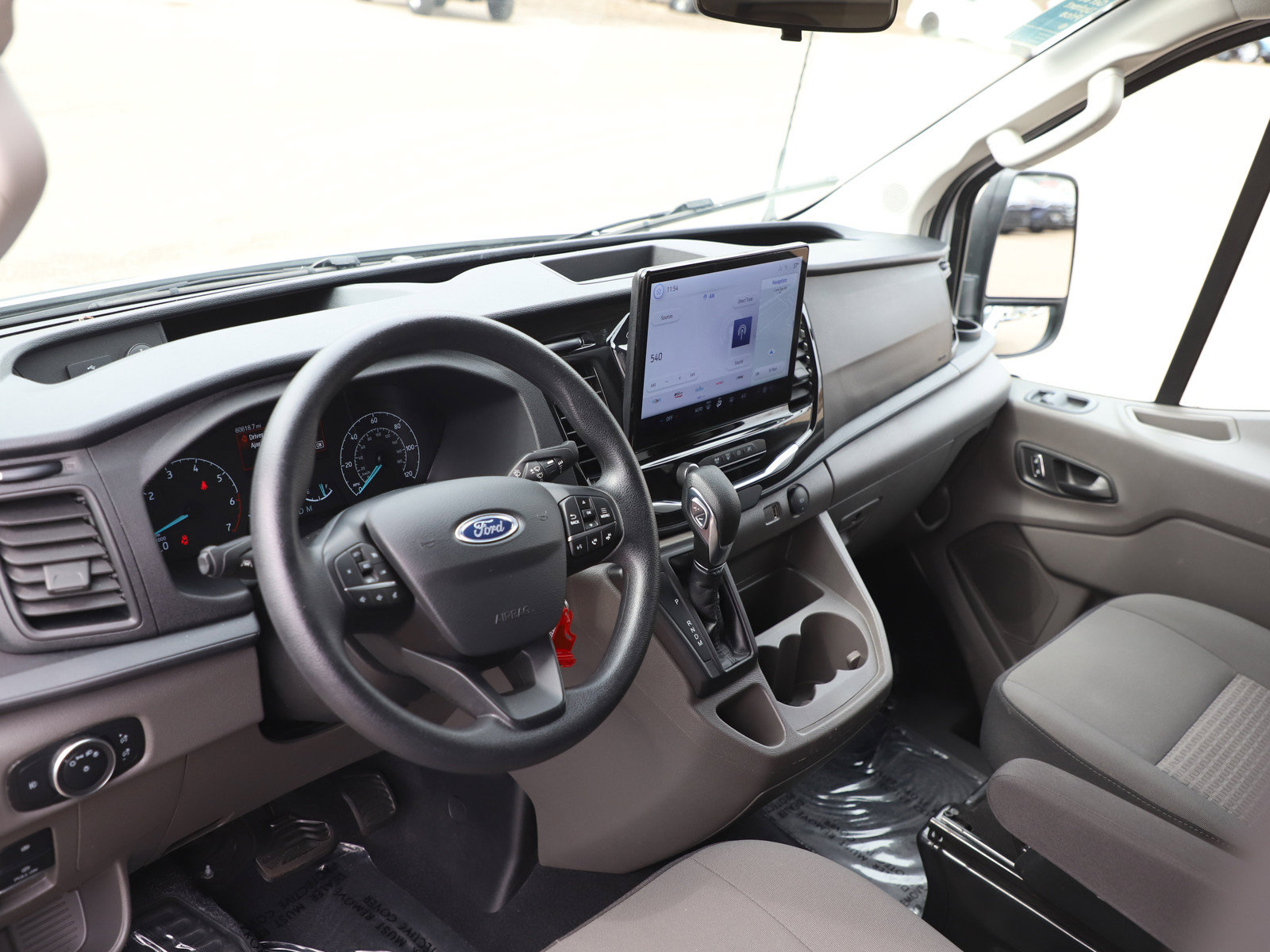 Used 2024 Ford Transit 350 XLT RWD image 22