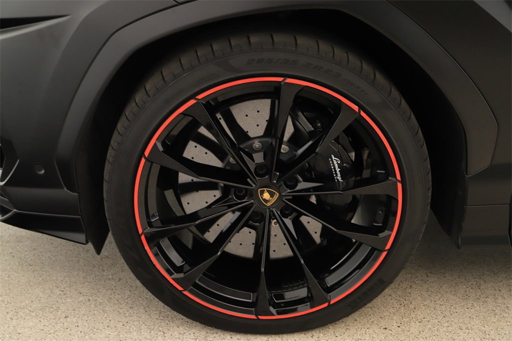 Used 2022 Lamborghini Urus image 33