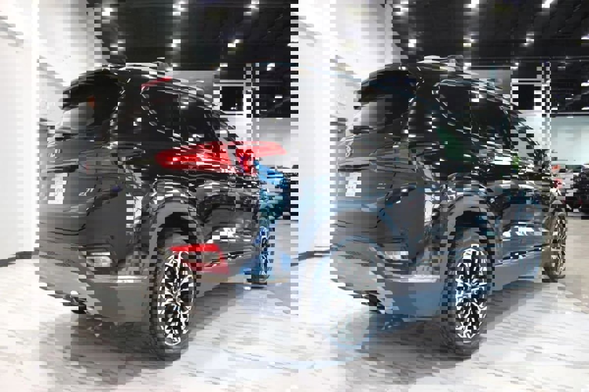 Used 2020 Hyundai Santa Fe Limited image 5