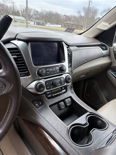 Used 2015 Chevrolet Suburban LT w/ Luxury Package AWD/4WD image 7