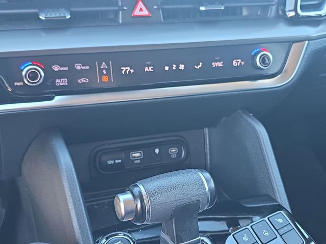 Used 2023 Kia Sportage EX image 19