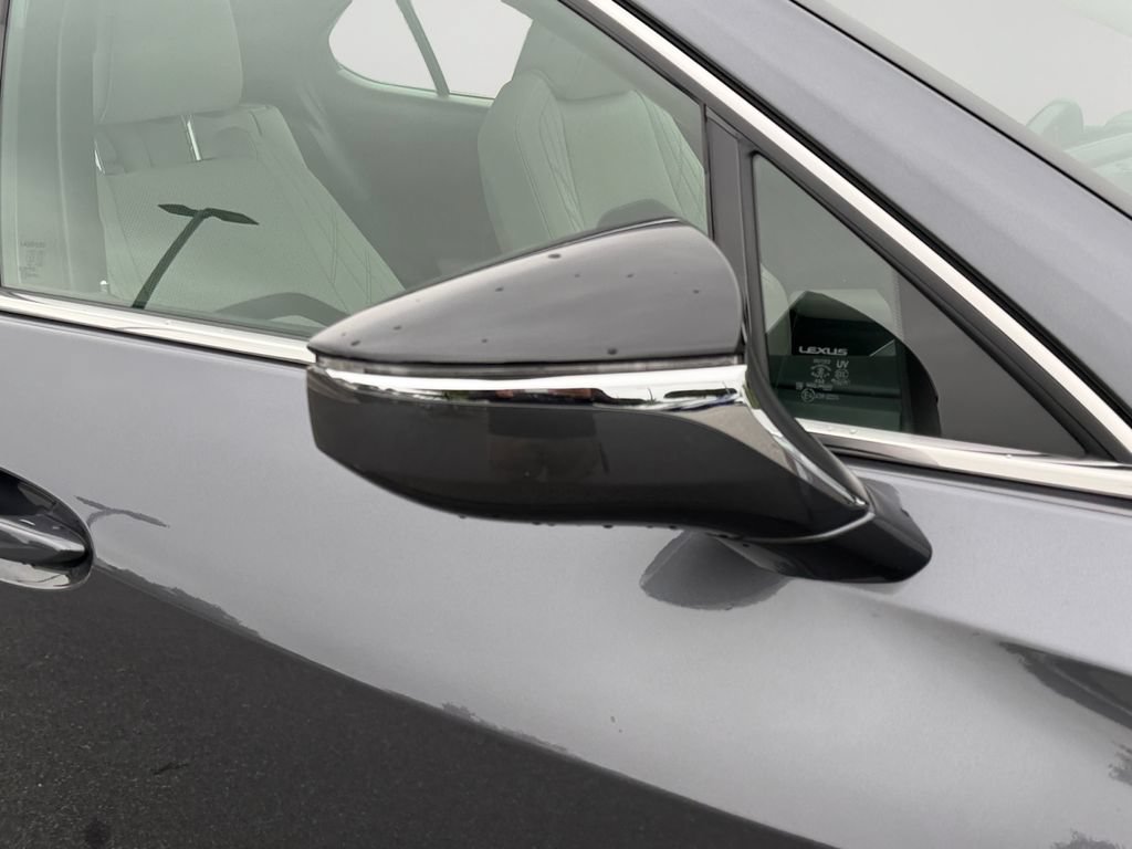 Used 2025 Lexus UX 300h AWD w/ Accessory Package (Z1) image 27