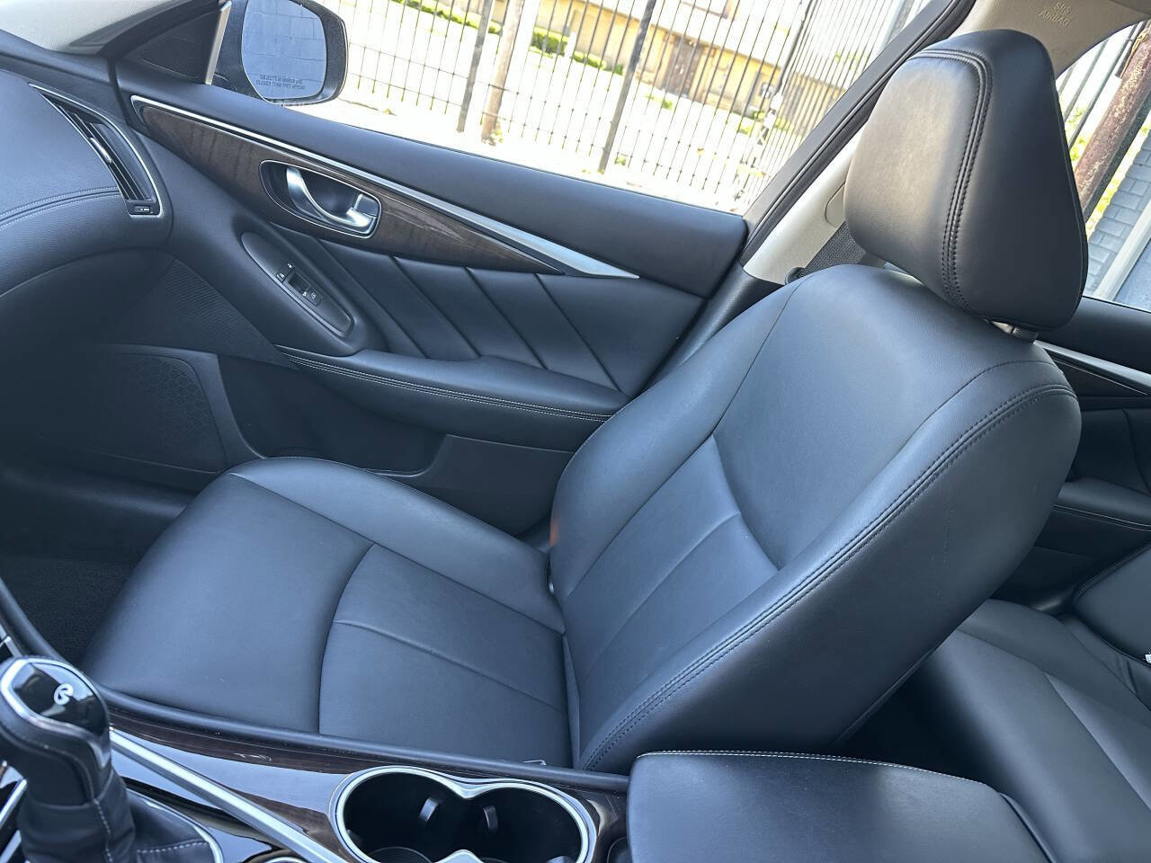 Used 2019 INFINITI Q50 Luxe w/ Essential Package (3.0T Luxe) AWD/4WD image 34
