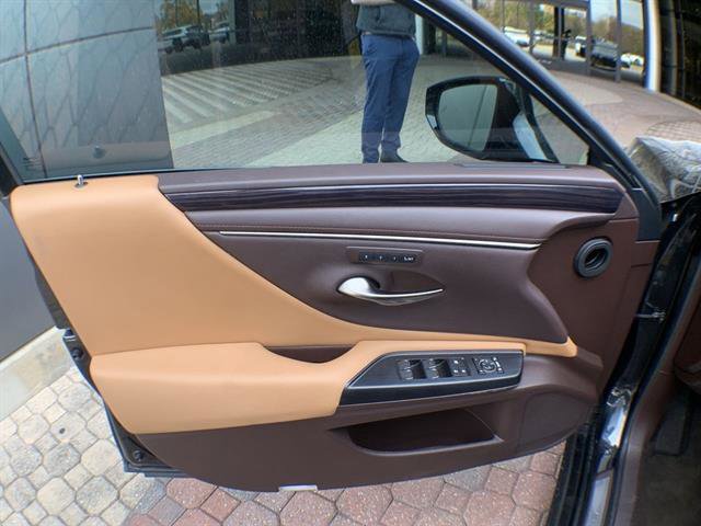 Certified 2021 Lexus ES 350 w/ Premium Package image 13