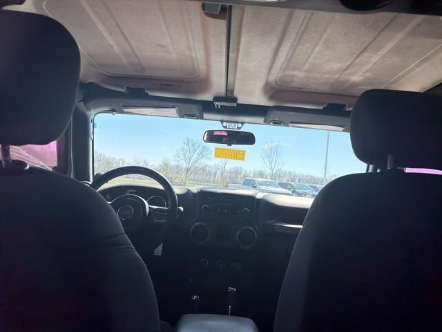 Used 2013 Jeep Wrangler Unlimited Sport w/ Connectivity Group image 15