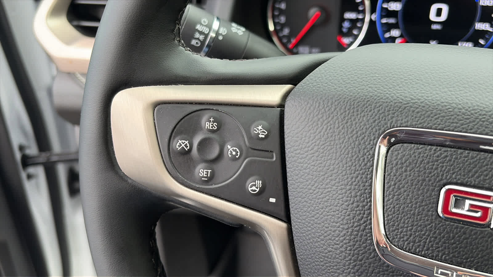 Used 2023 GMC Acadia Denali w/ Denali Ultimate Package image 12