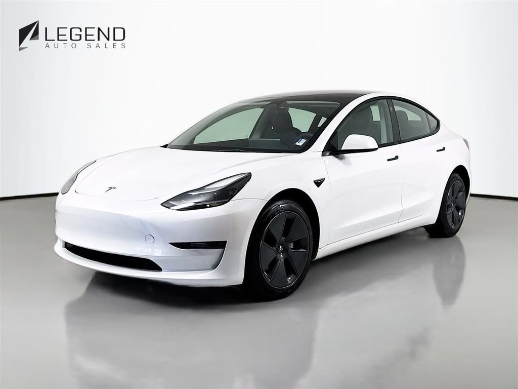 Used 2023 Tesla Model 3 Standard Range RWD image 1