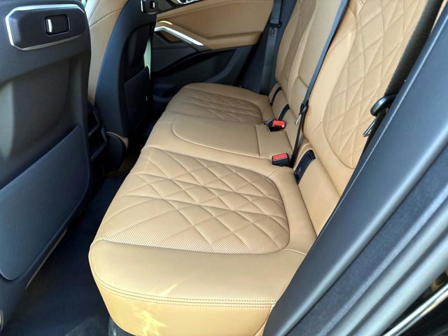 New 2026 BMW X6 xDrive40i w/ Premium Package image 14