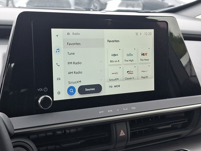 Used 2025 Toyota Prius LE FWD image 14