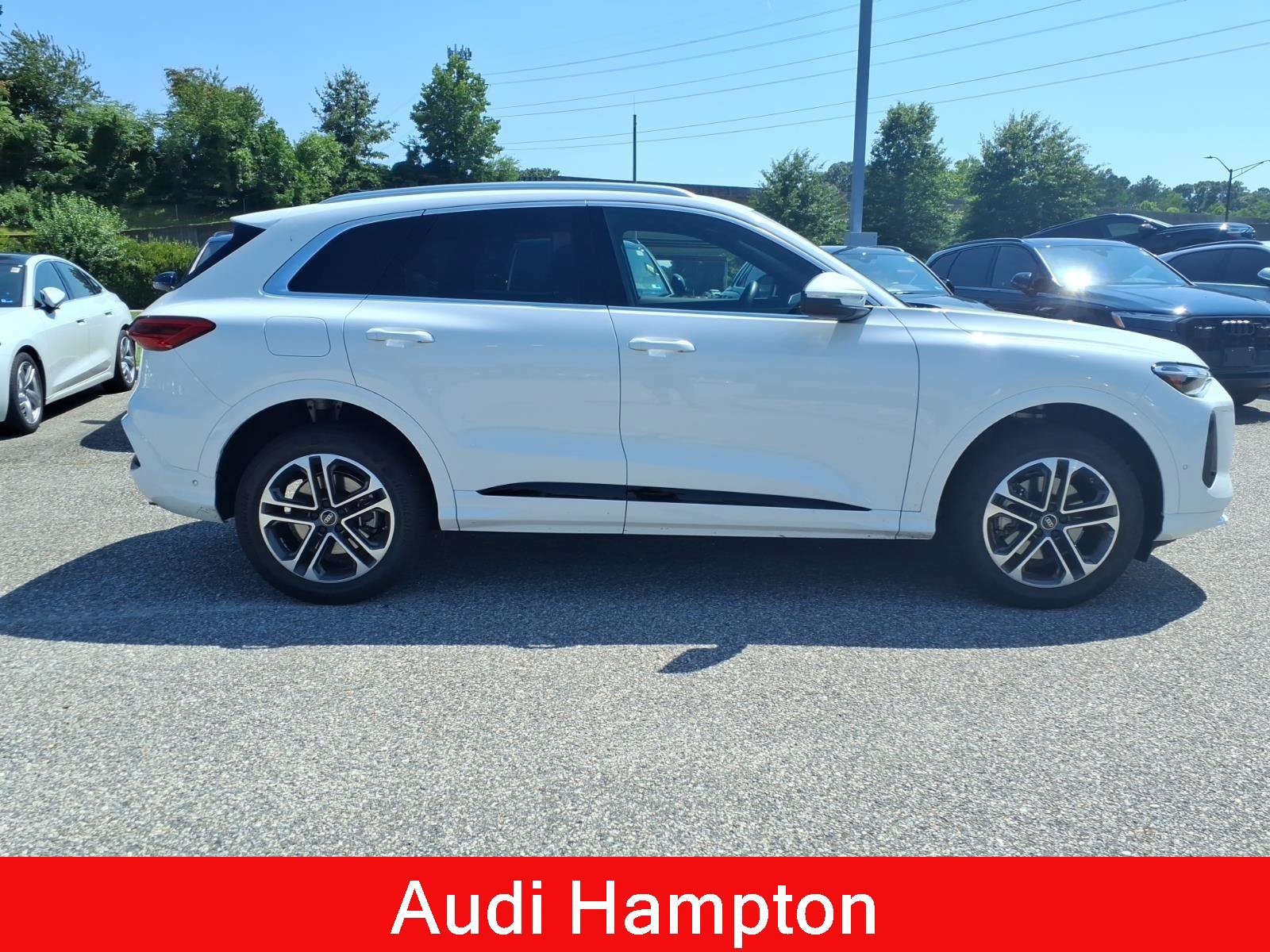 Used 2025 Audi Q5 Premium w/ Convenience Package AWD/4WD image 5