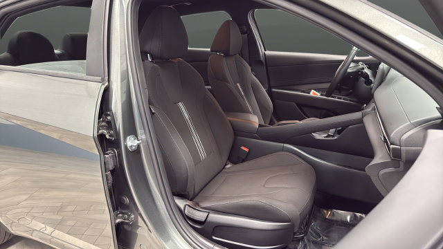Used 2025 Hyundai Elantra Sport w/ Cargo Package FWD image 24