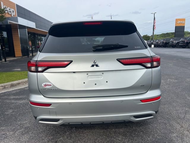Used 2024 Mitsubishi Outlander SE Black Edition image 21