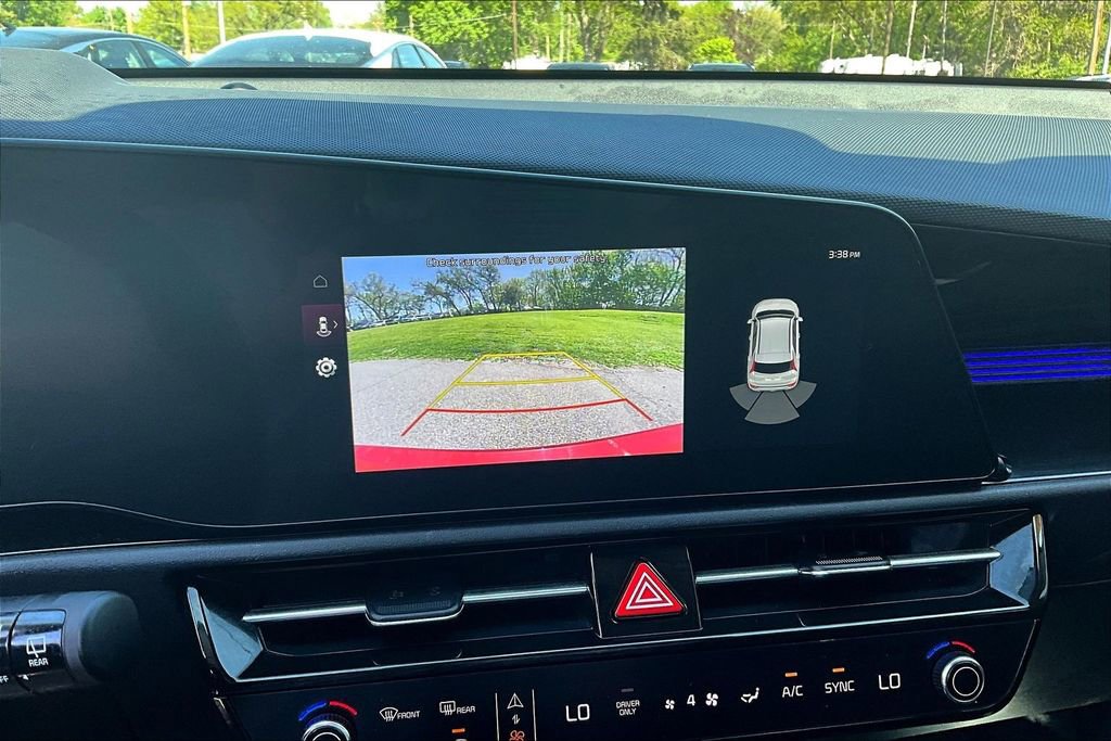 Certified 2024 Kia Niro EX Touring FWD image 14