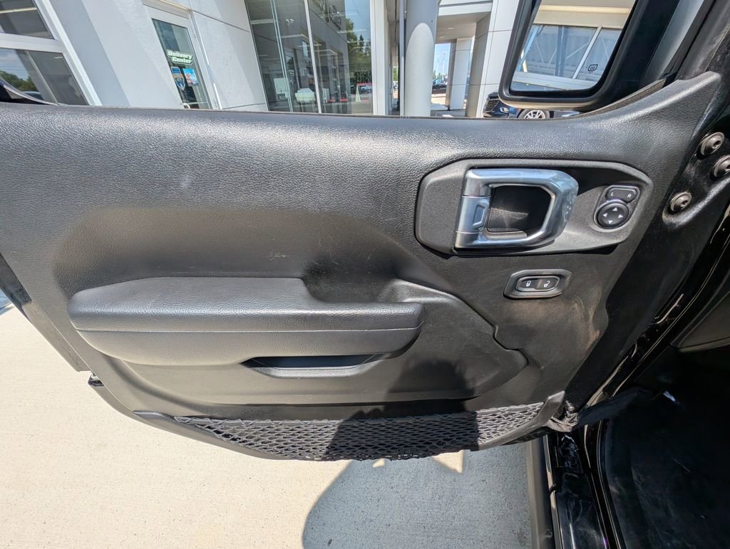 Used 2022 Jeep Wrangler Unlimited Rubicon image 38