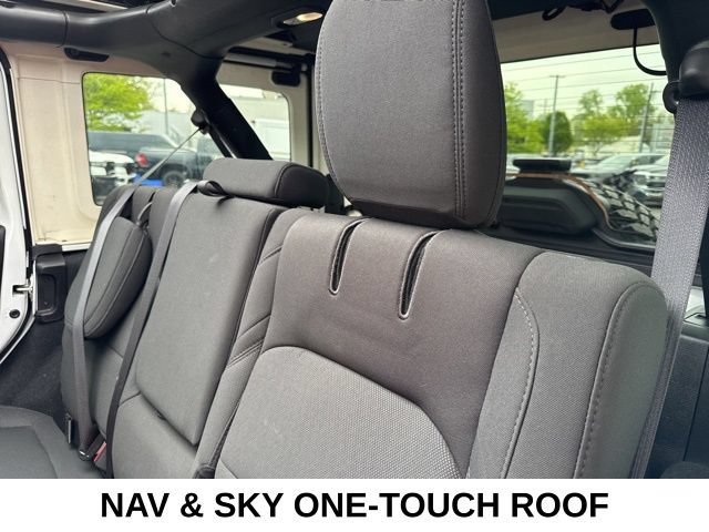 Used 2023 Jeep Wrangler Unlimited w/ Sun & Screen Package AWD/4WD image 27