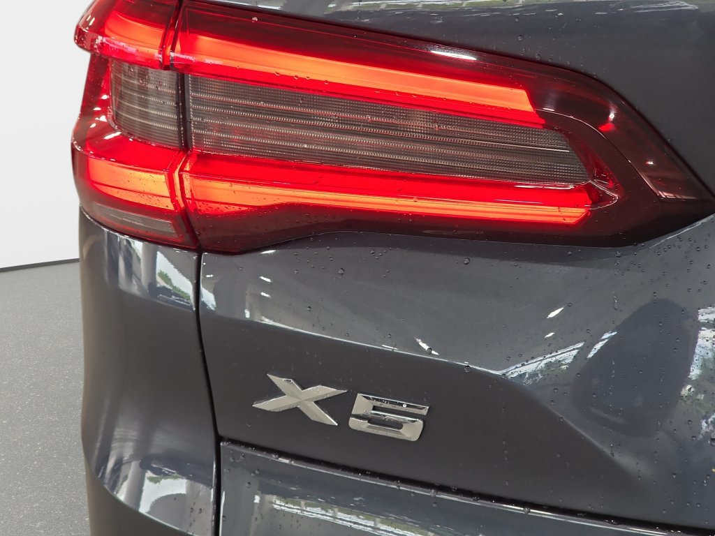 Used 2021 BMW X5 sDrive40i RWD image 26