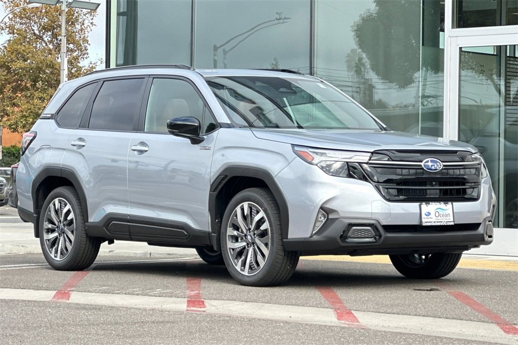 New 2025 Subaru Forester Touring image 2
