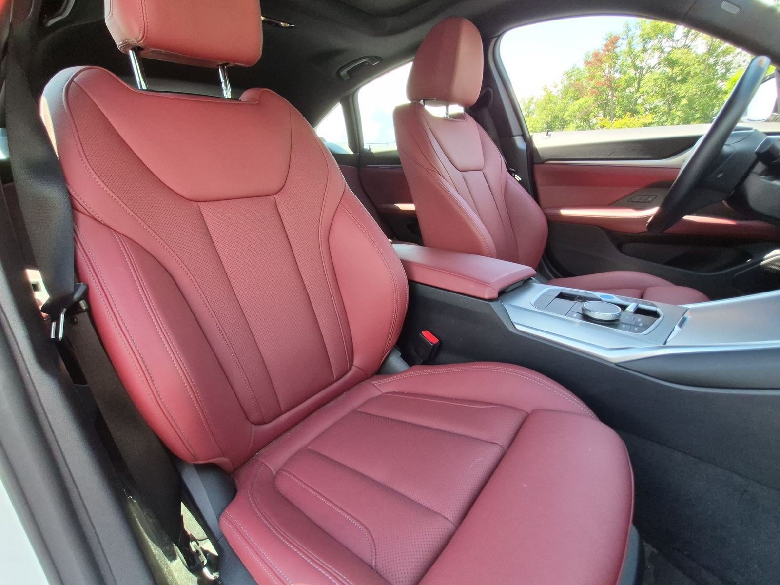 Used 2023 BMW i4 eDrive40 RWD image 33