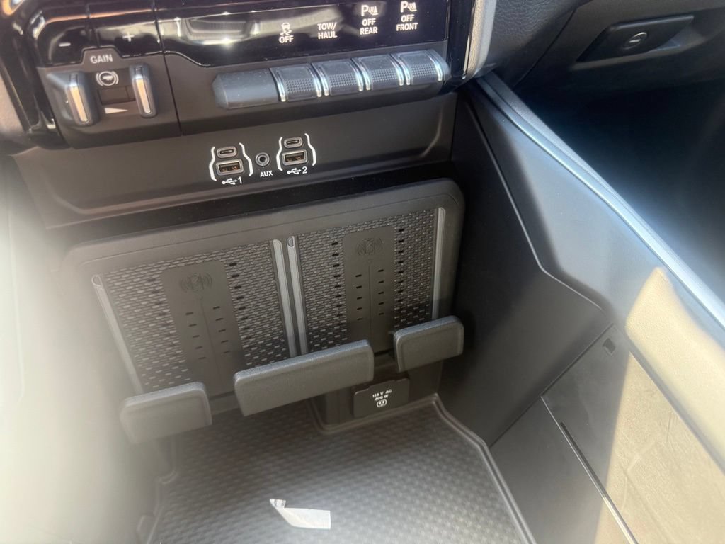 New 2026 RAM 2500 Big Horn AWD/4WD image 24