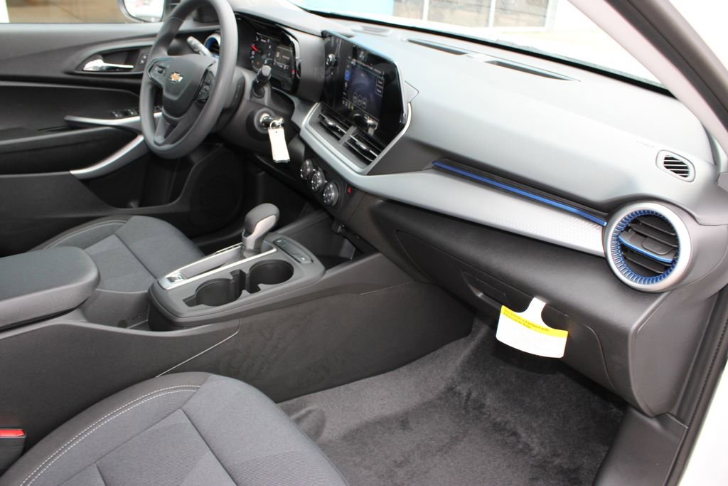 New 2026 Chevrolet Trax LS image 19