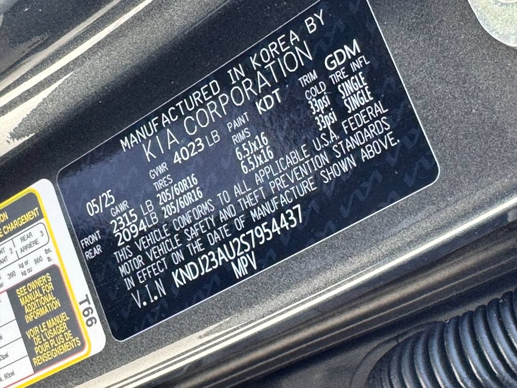Used 2025 Kia Soul LX w/ LX Technology Package FWD image 32