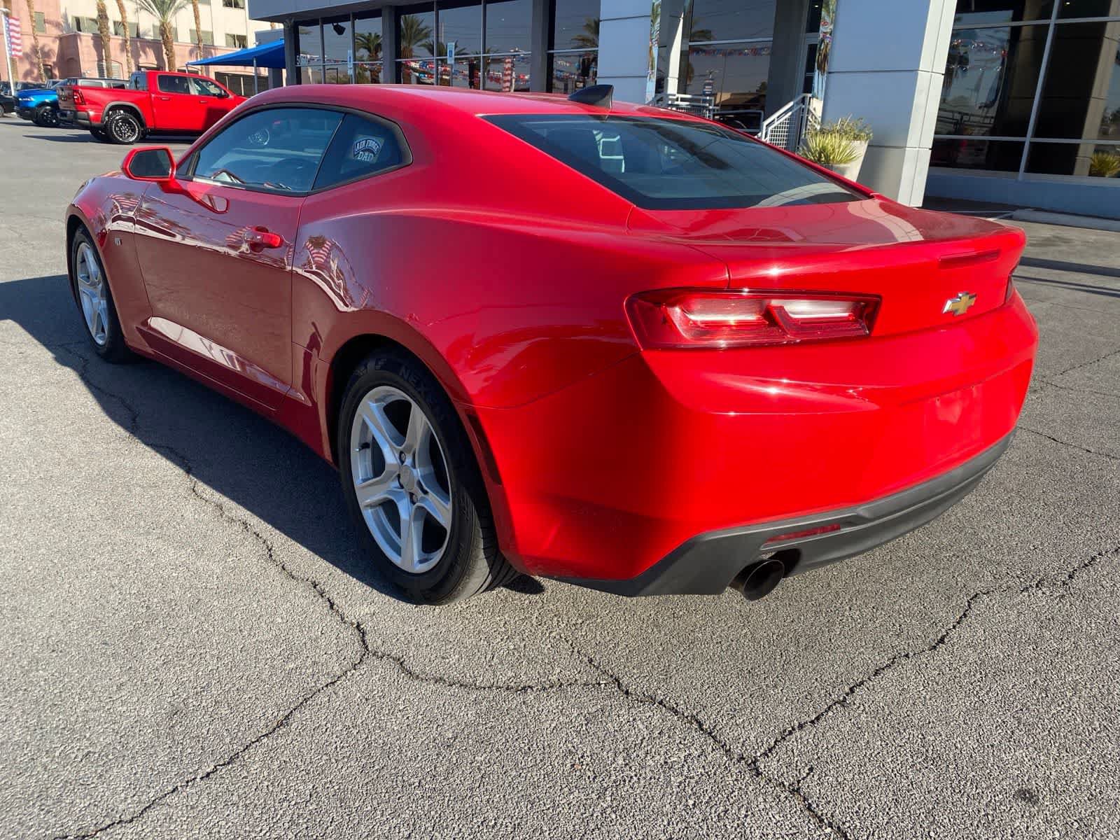 Used 2016 Chevrolet Camaro LT RWD image 8