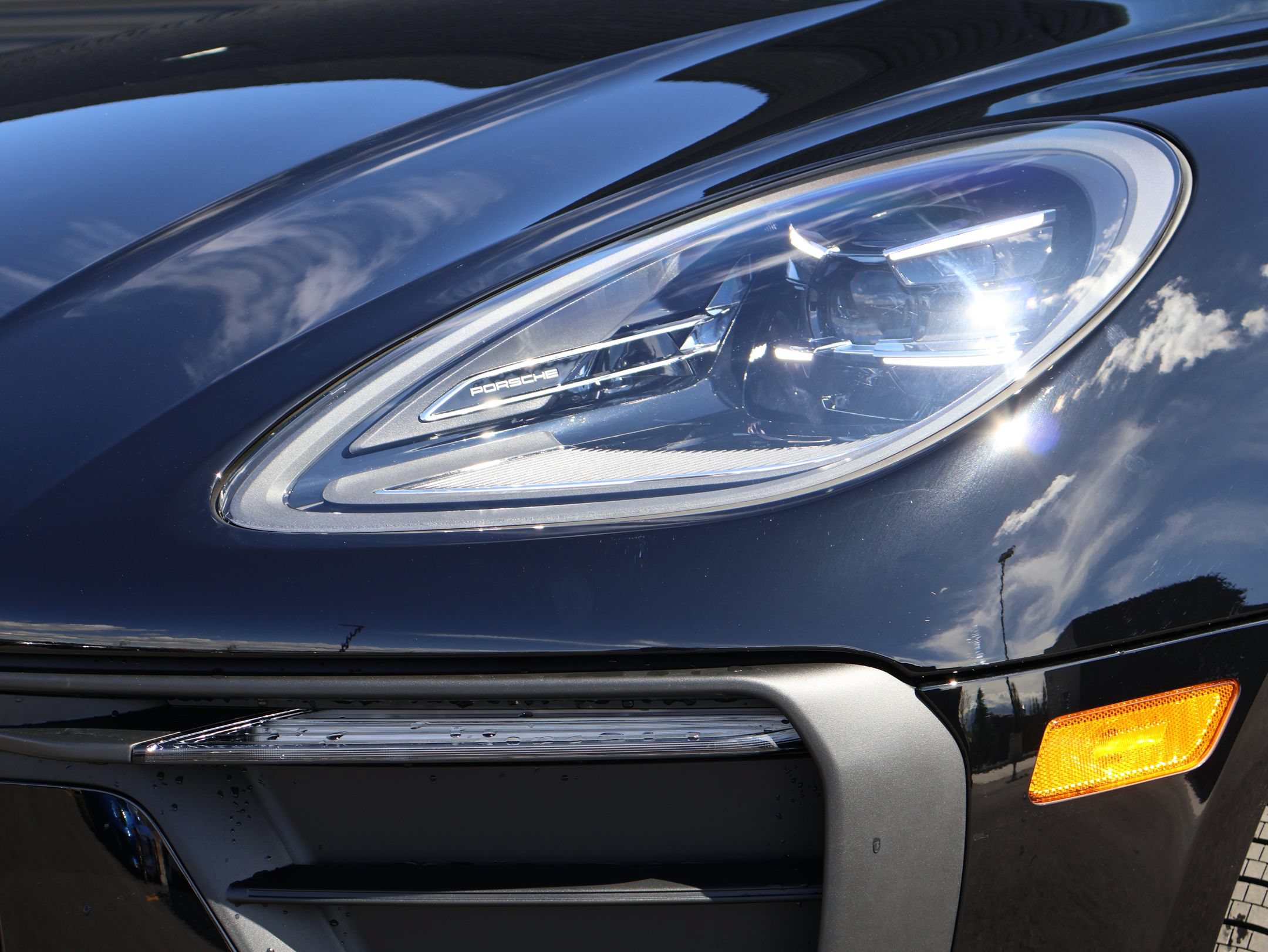 New 2026 Porsche Macan AWD/4WD image 12