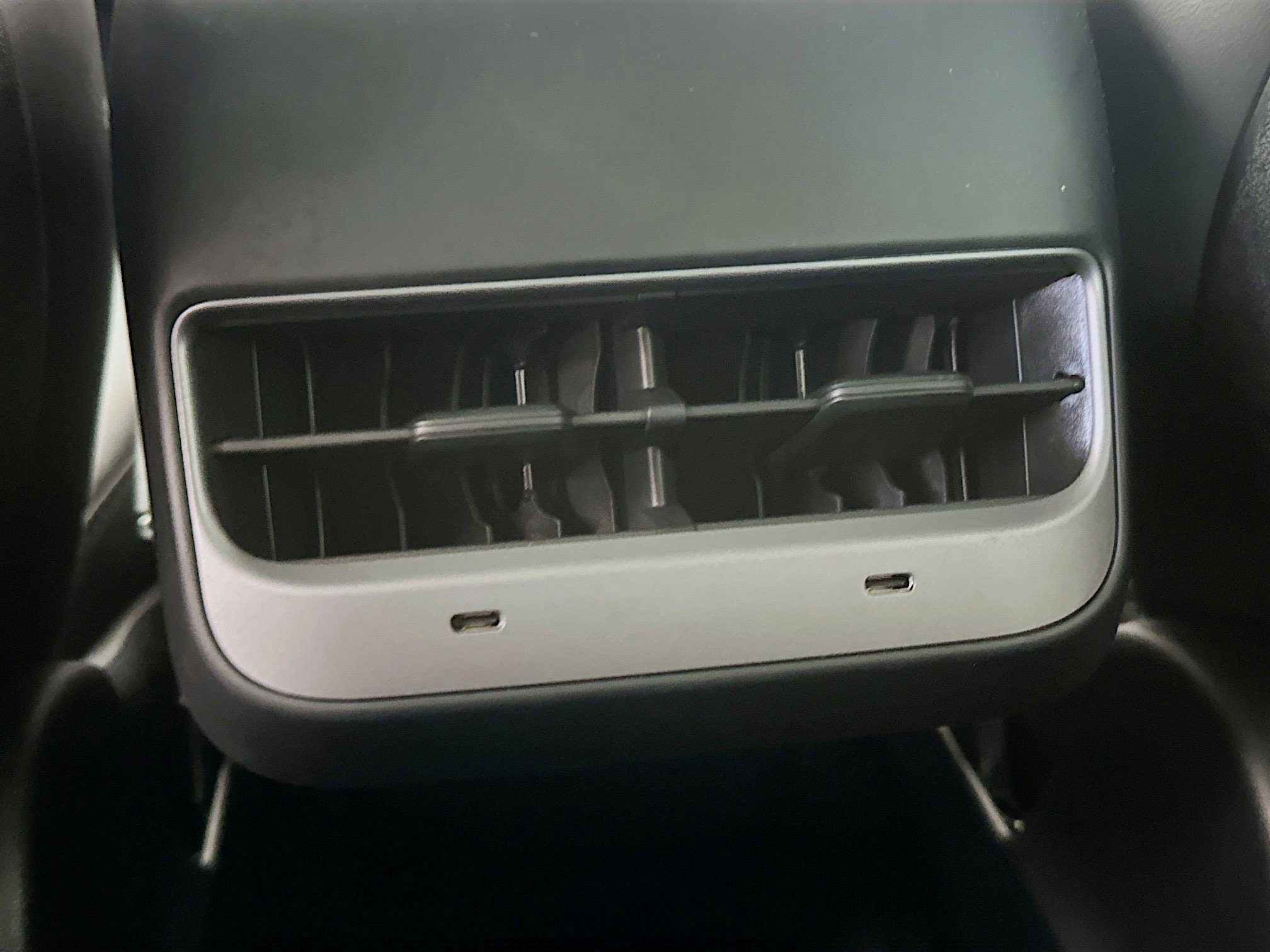 Used 2024 Tesla Model Y Long Range AWD/4WD image 25