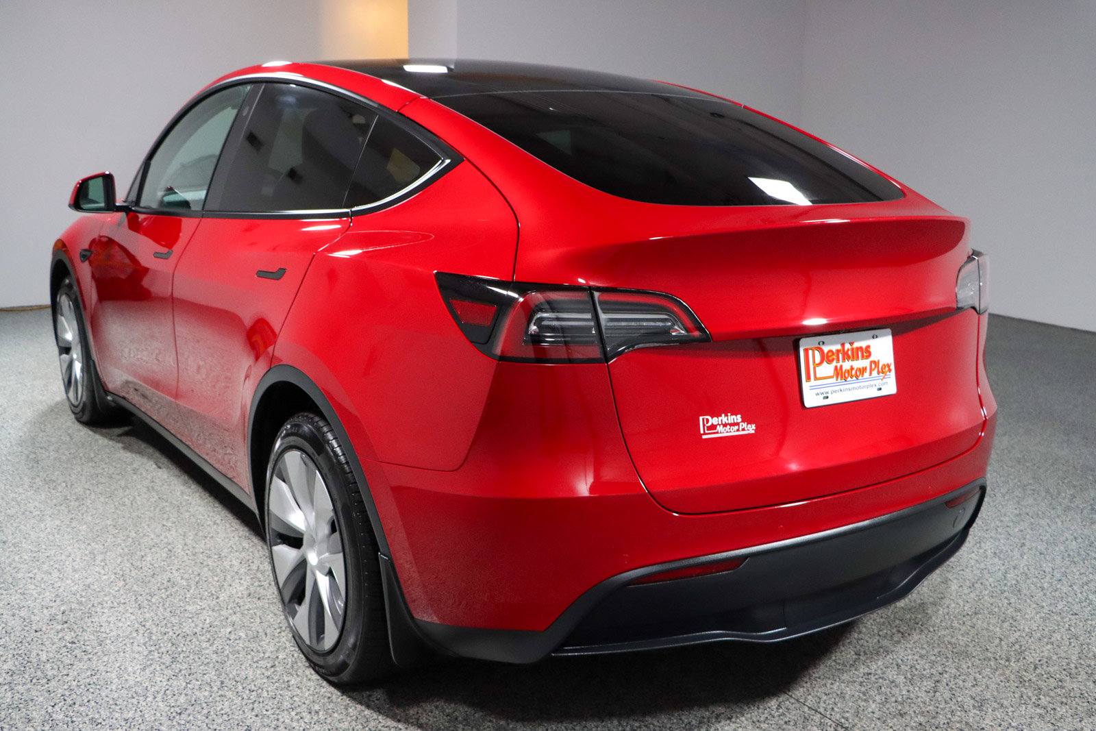 Used 2021 Tesla Model Y Long Range image 8