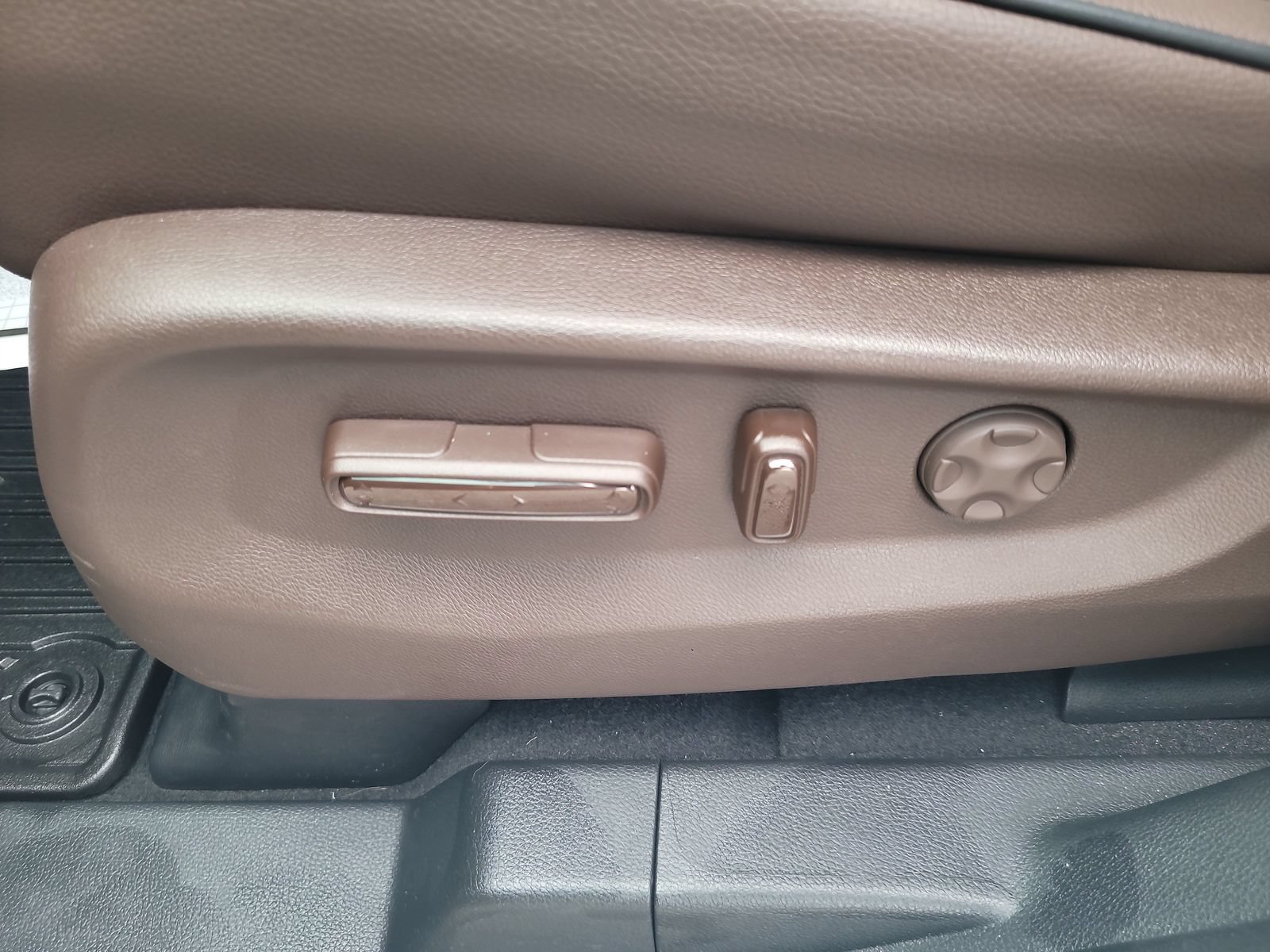 Certified 2026 Honda Odyssey Touring image 12