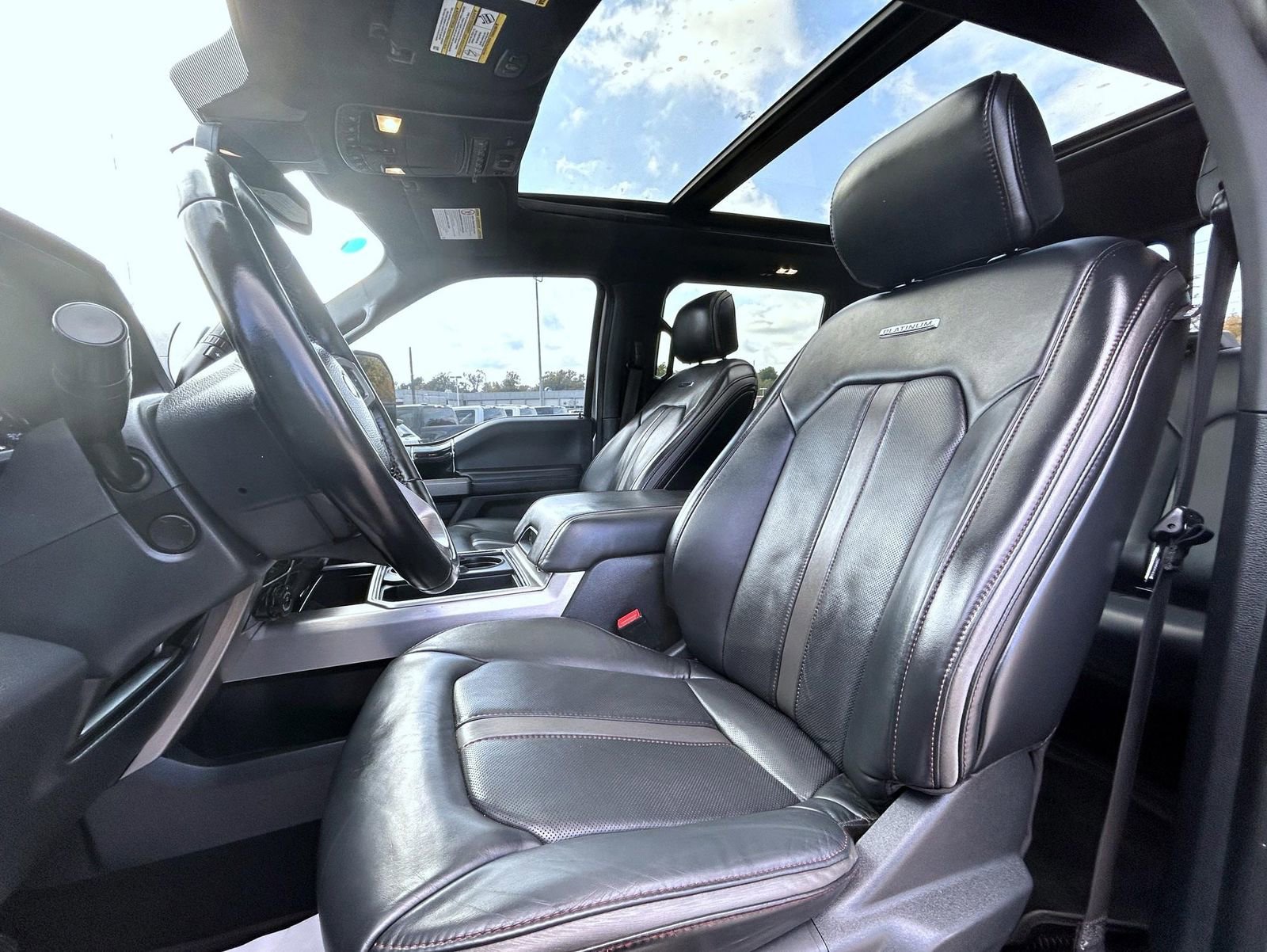 Used 2022 Ford F250 Platinum w/ FX4 Off-Road Package image 10