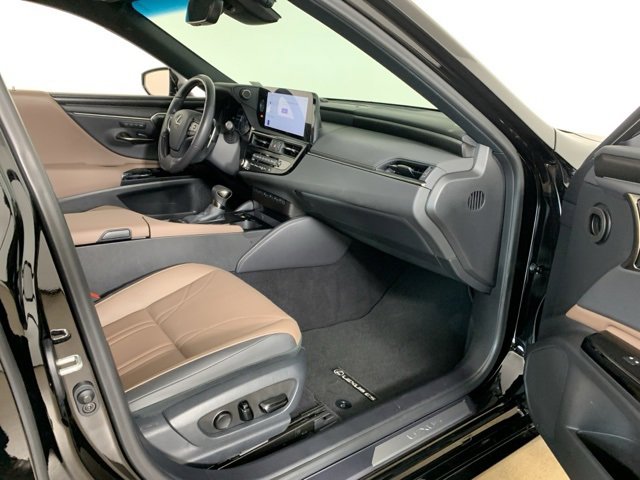 Used 2023 Lexus ES 300h Ultra Luxury w/ Accessory Package (Z2) image 40