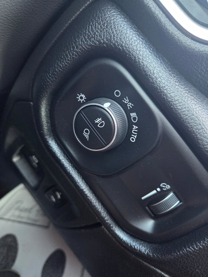 Used 2020 RAM 1500 Big Horn image 23