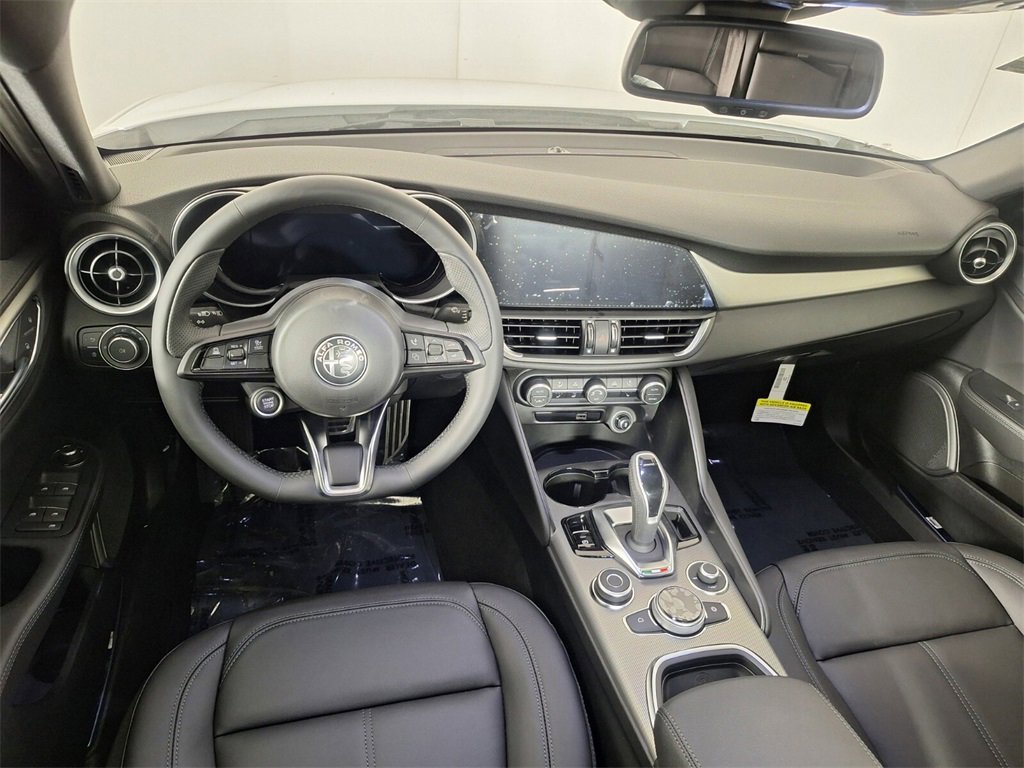 New 2025 Alfa Romeo Giulia image 17