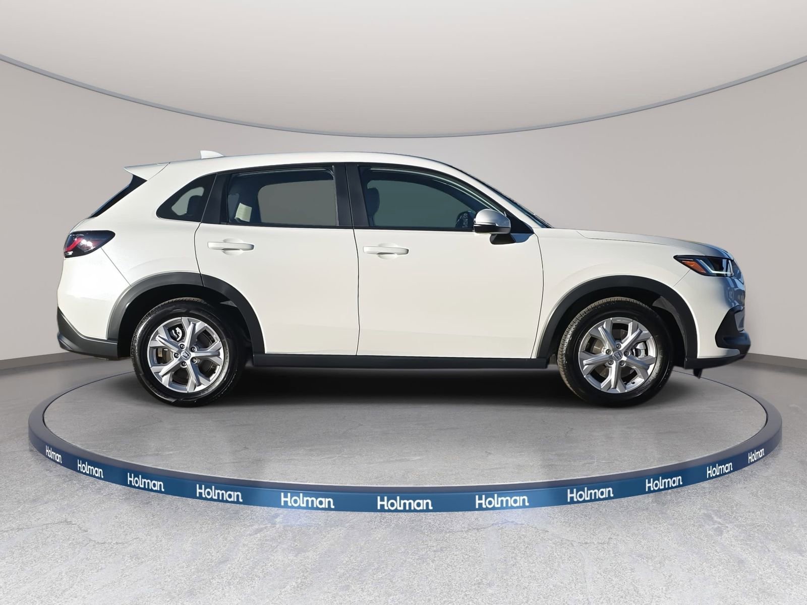 Used 2025 Honda HR-V LX image 8