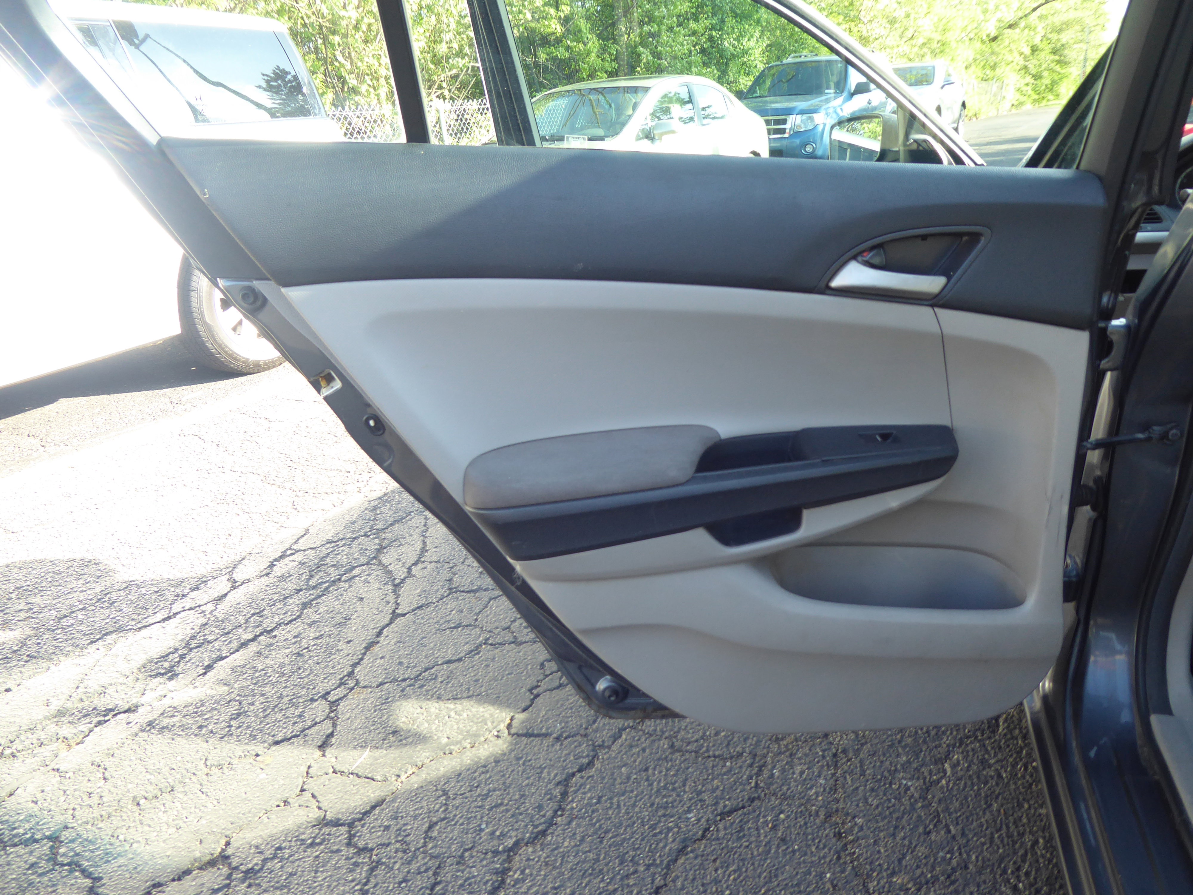 Used 2012 Honda Accord LX image 23