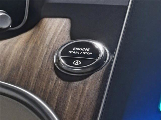 Used 2026 Mercedes-Benz C 300 Sedan image 17
