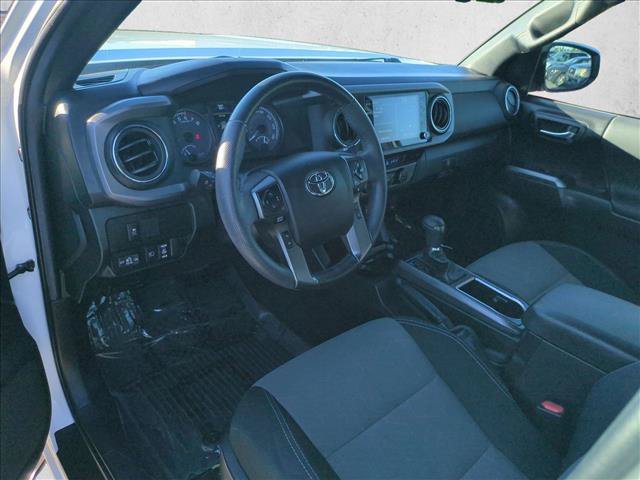 Used 2022 Toyota Tacoma TRD Off-Road AWD/4WD image 10