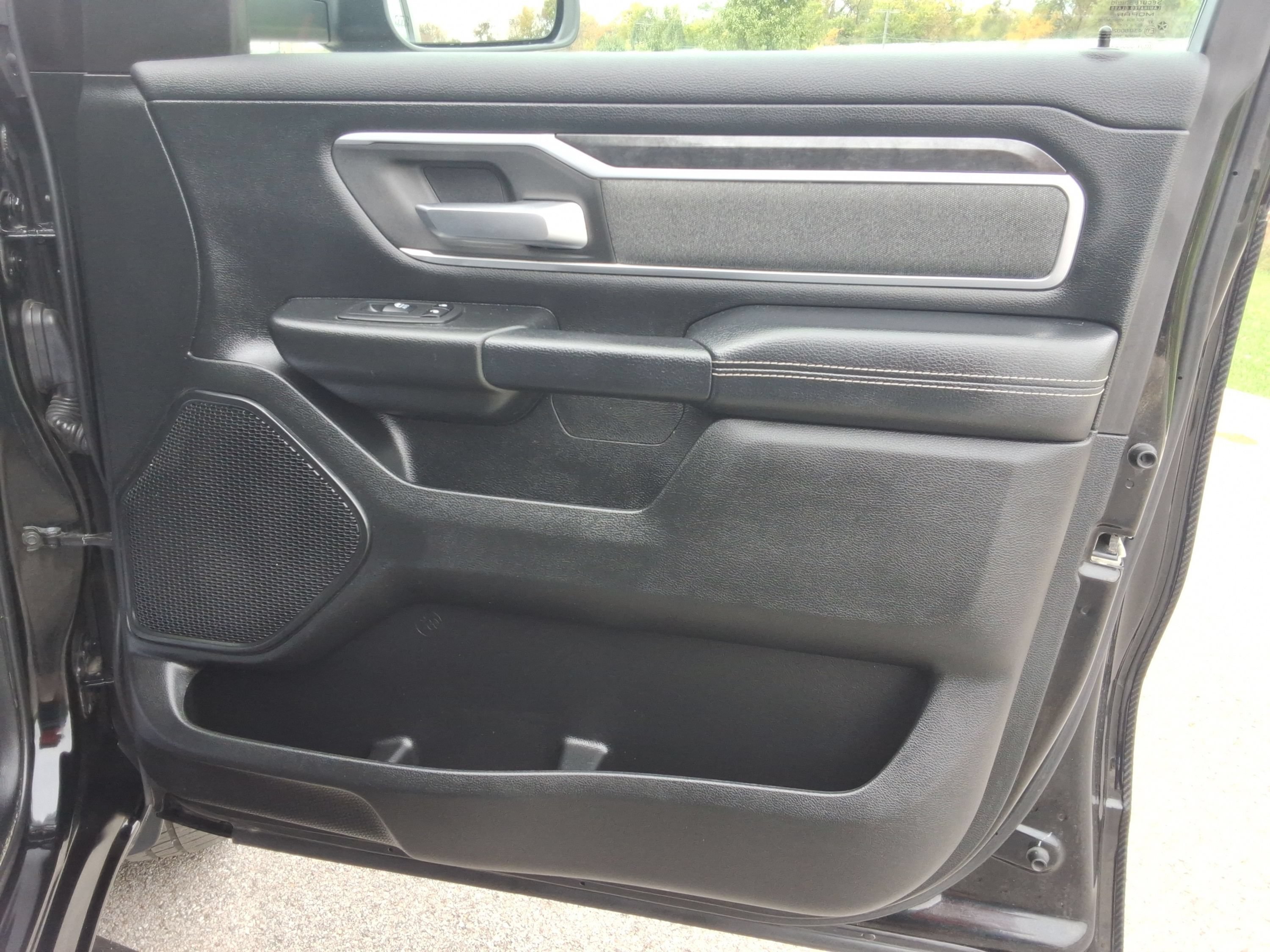 Used 2020 RAM 1500 Big Horn AWD/4WD image 40