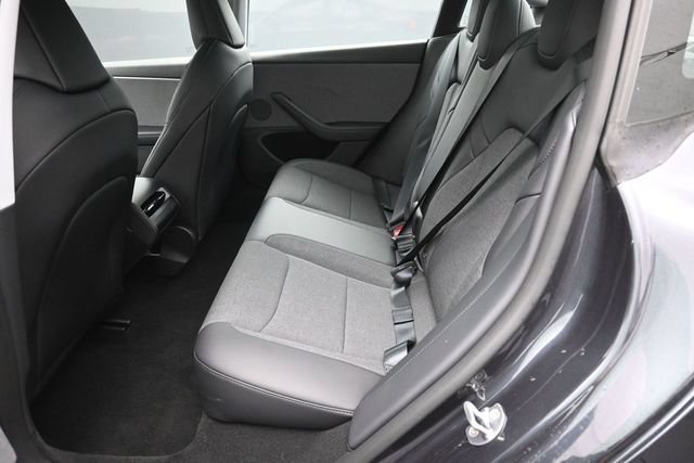 Used 2025 Tesla Model 3 RWD image 3