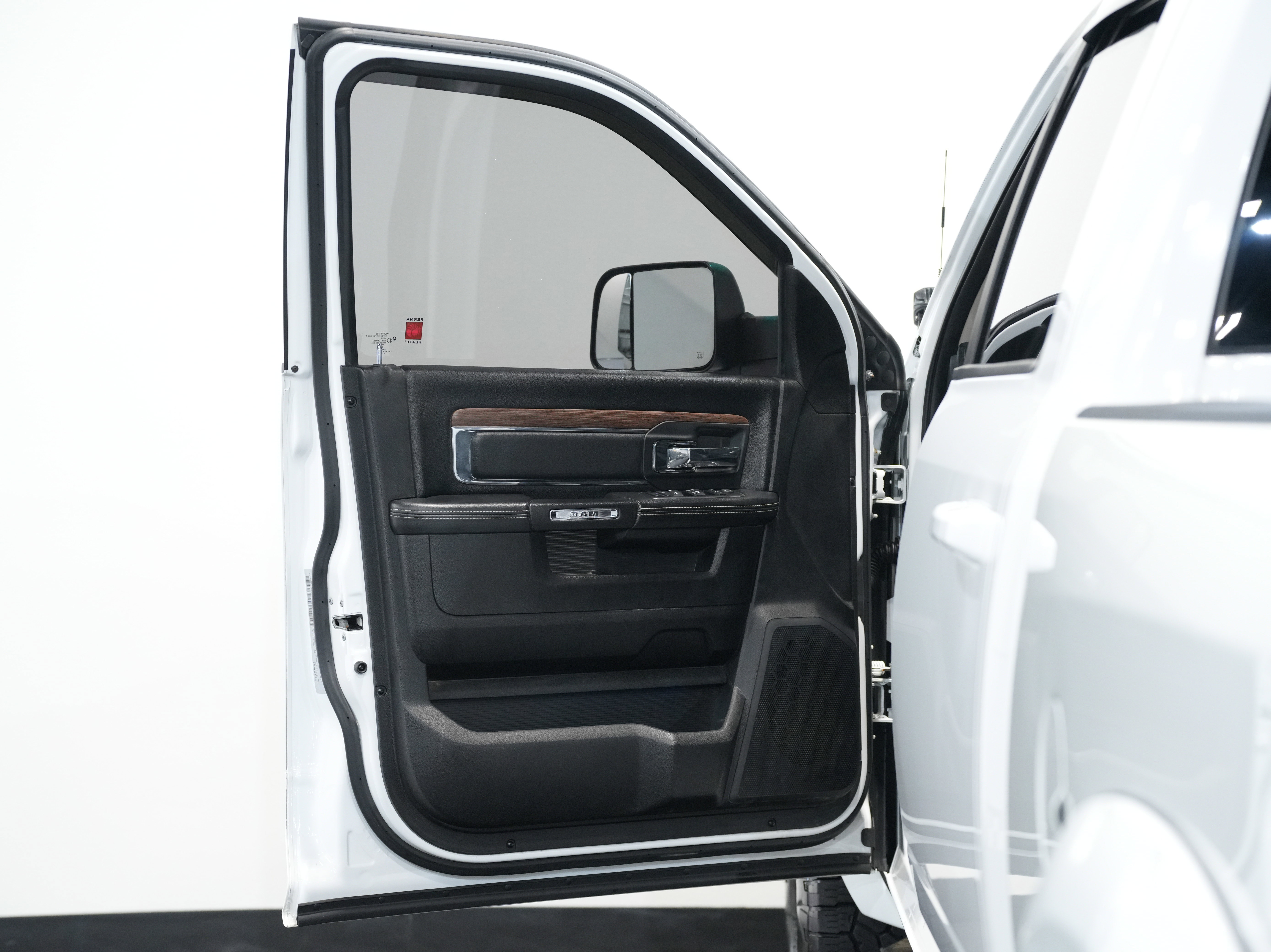 Used 2017 RAM 2500 Laramie w/ Sport Appearance Group image 25