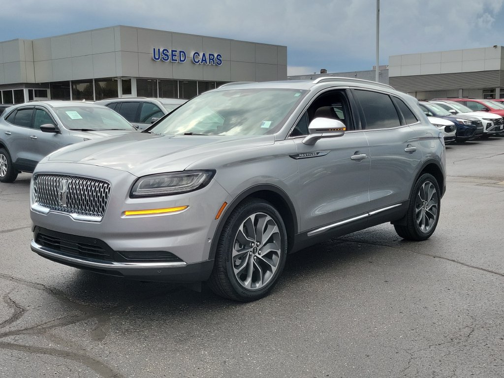 Used 2023 Lincoln Nautilus Reserve AWD/4WD image 8